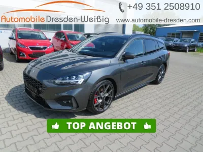 Ford Focus TURNIER 2,3 ST*PERFORMANCE*NAVI*IACC*